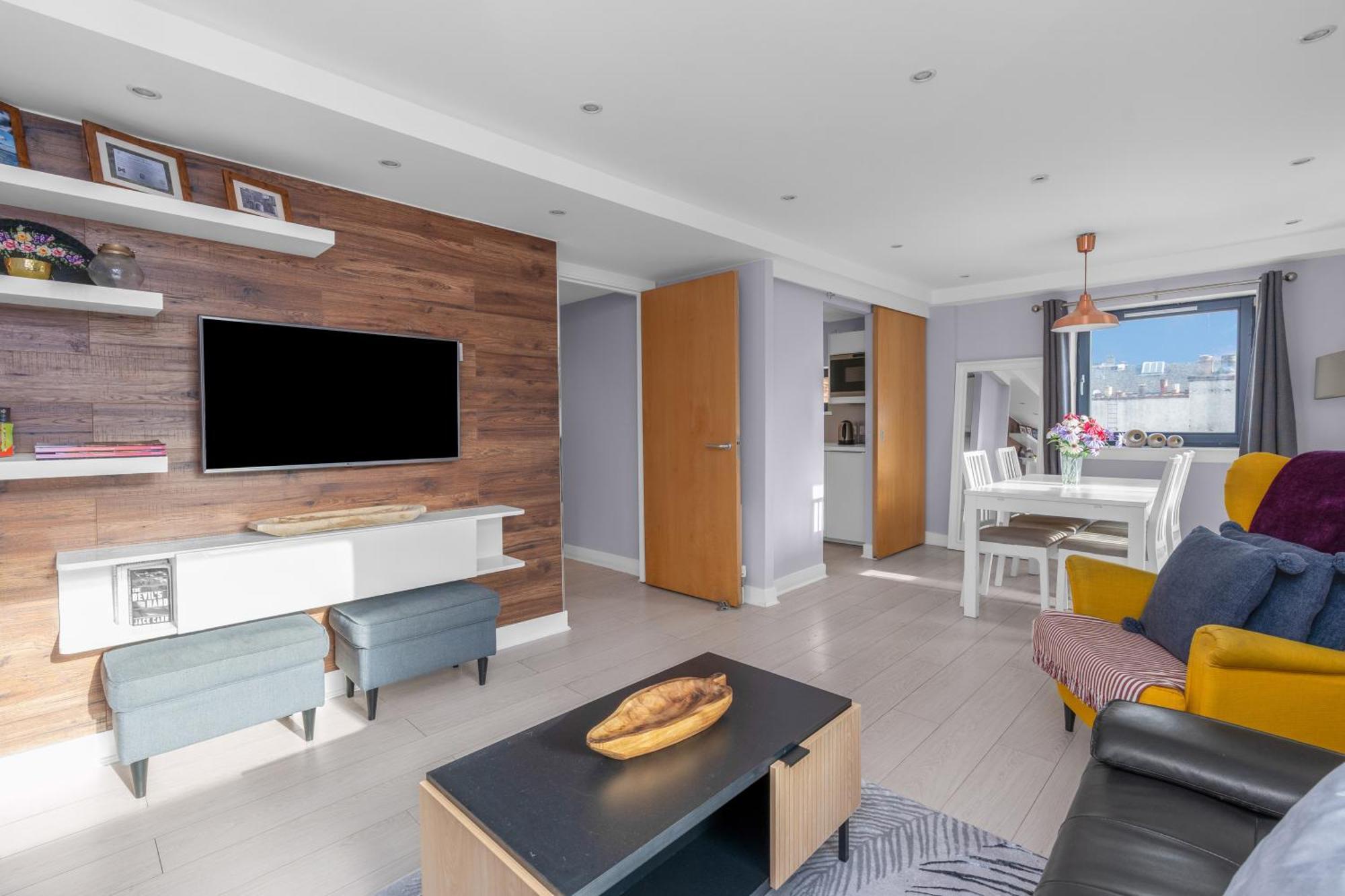 Gorgeous Old Town Hideaway Apartment Edinburgh Bagian luar foto